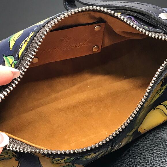 Patricia Nash Studded Wristlet Clutch Barrel Tube Cylinder Positano Limon Print